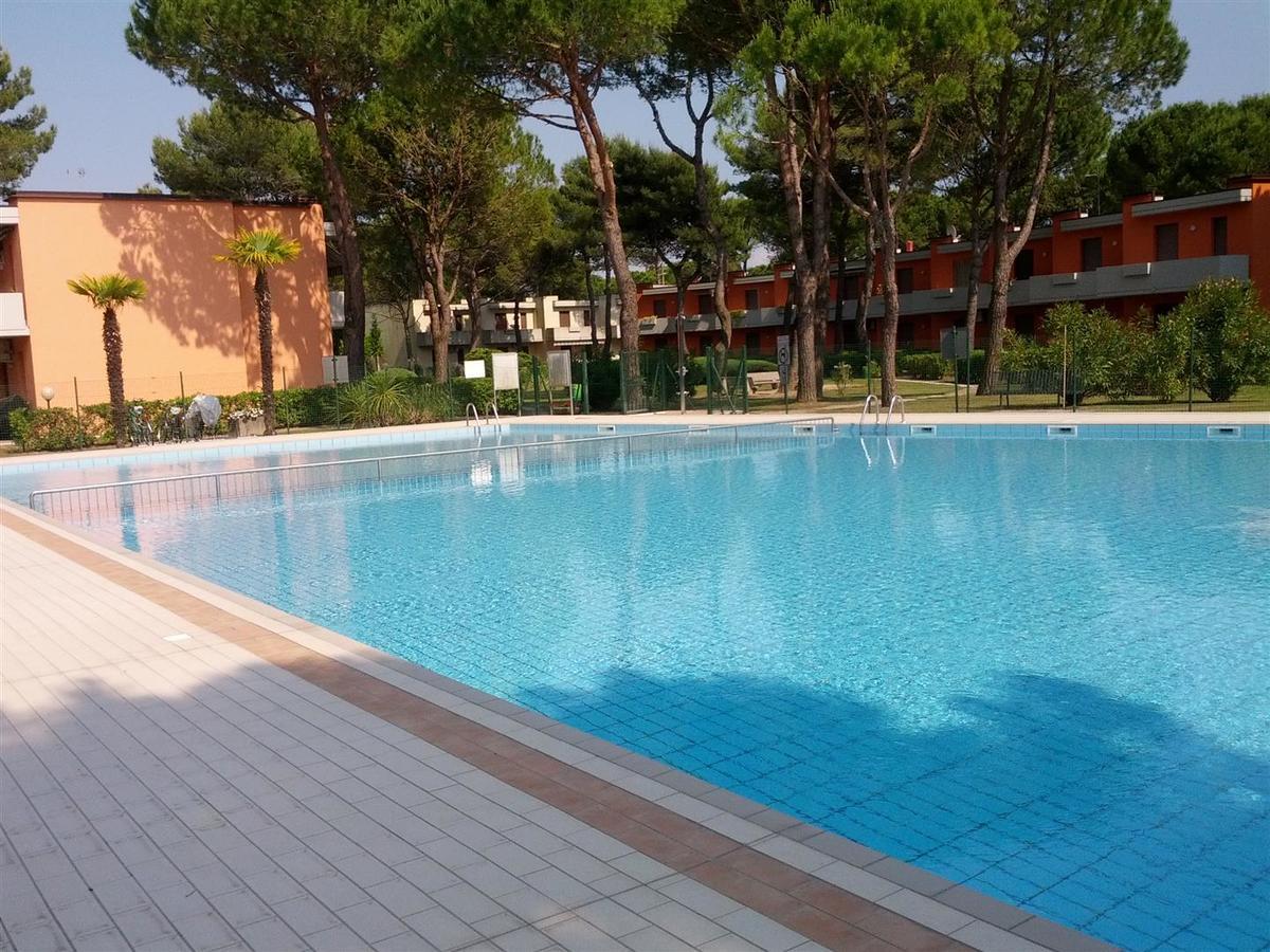 White Star Apartment Бибионе Екстериор снимка