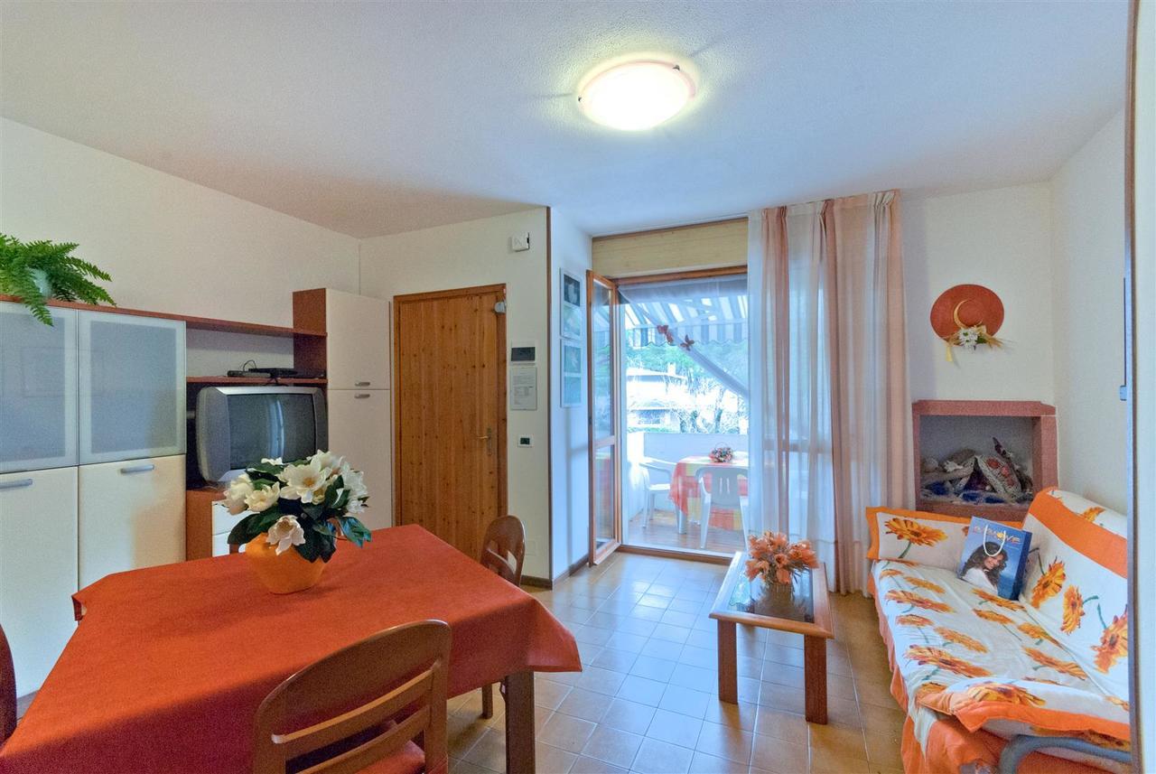 White Star Apartment Бибионе Екстериор снимка